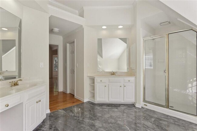 Building Photo - 315 Commons Gate Ct