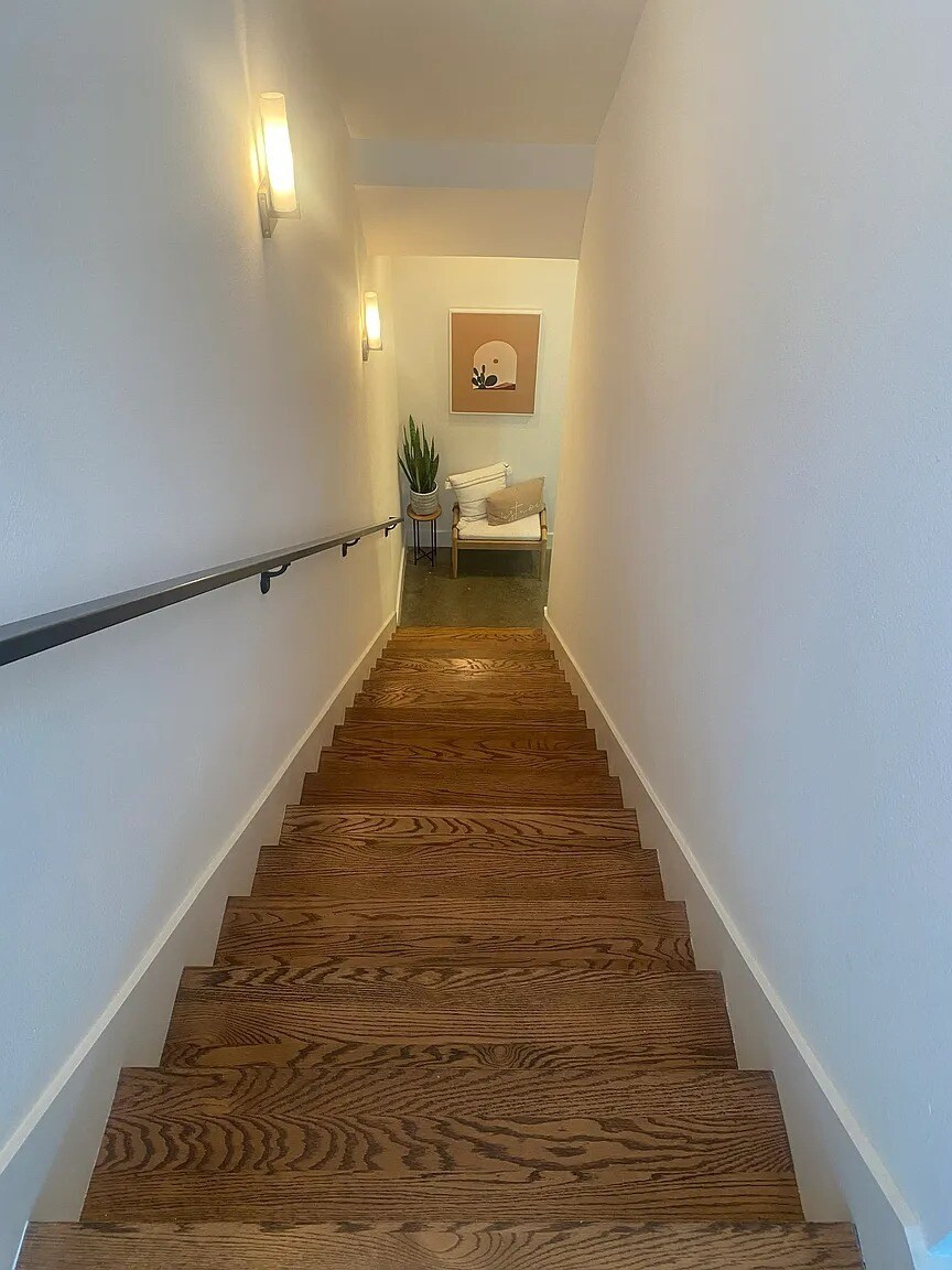 Building Photo - 5705 Bryan Pky