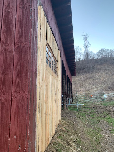 Building Photo - 9824 Hwy 421 S