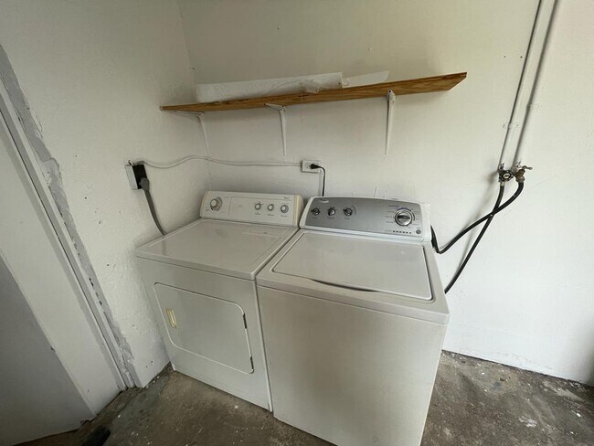 Building Photo - 1730 SW 64th Terrace