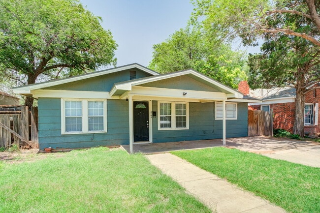 Building Photo - 3 Bedroom House in Heart of Lubbock