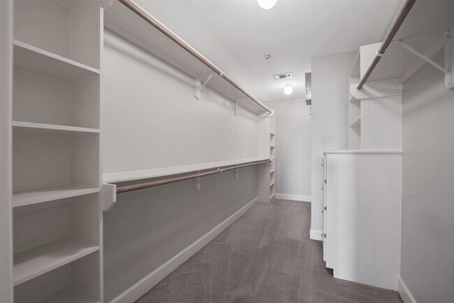 Building Photo - 7650 Springhill St