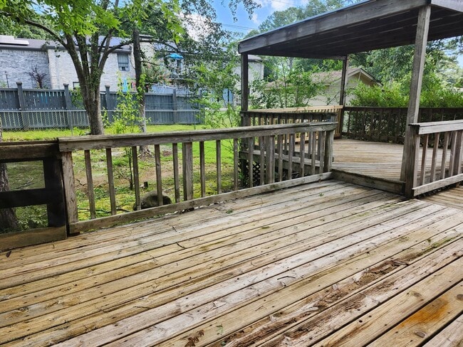 Building Photo - 1810 W 3rd Ct