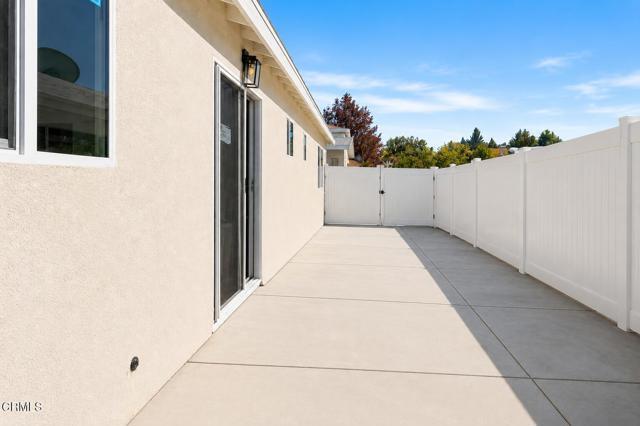 Building Photo - 6256 Satsuma Ave