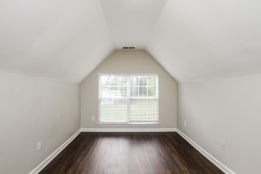 Building Photo - 9224 Garnet Field Ct