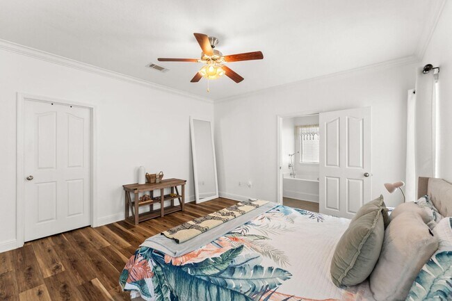 Building Photo - 486 Fanny Ann Way