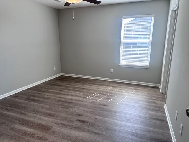 Building Photo - 3 Bed | 2.5 Bath | 1 Car Garage Duplex in Pleasant Hill w/ Special