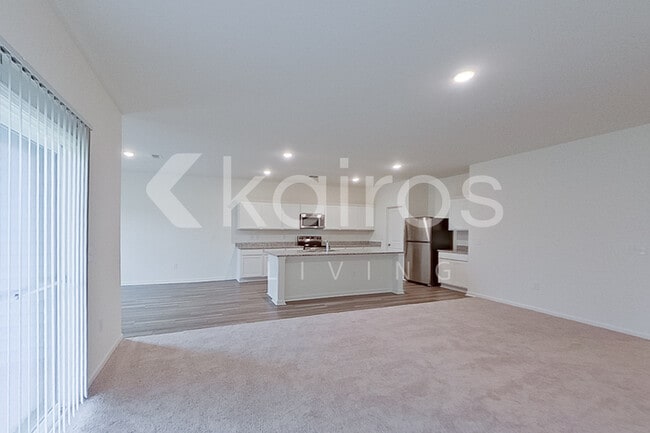 Building Photo - 639 Castillo Dr