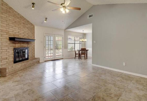 family room - 11202 Brushy Glen Dr