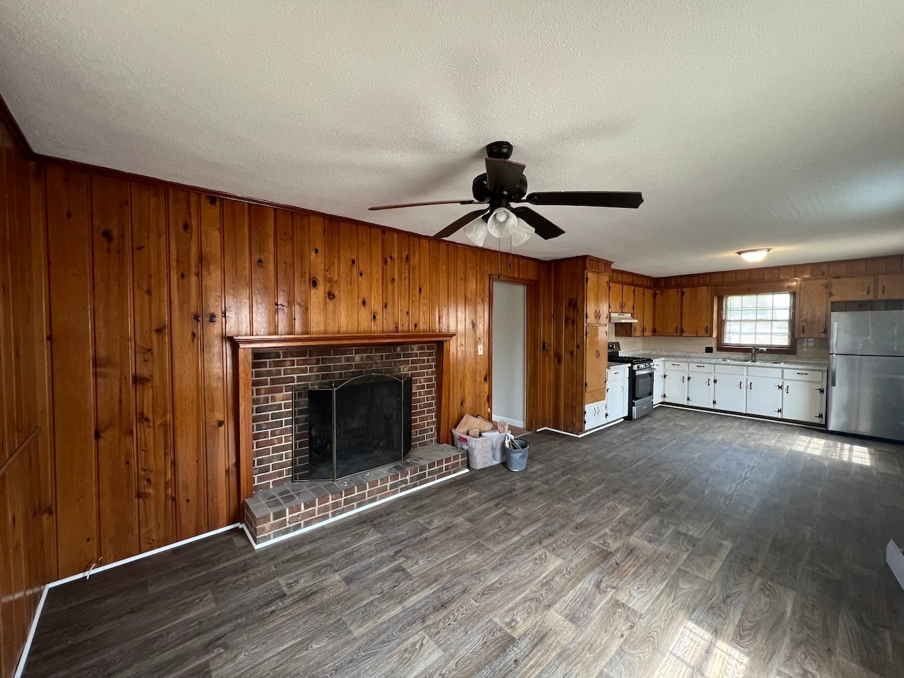 Building Photo - 837 Crawford St