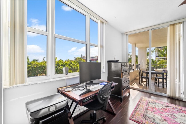 Building Photo - 101 SE 20th Ave