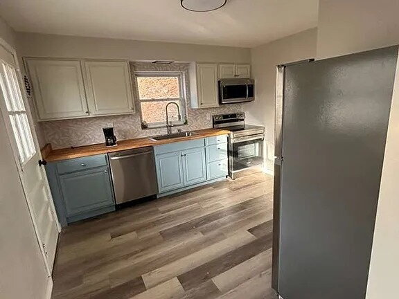 Building Photo - This fully renovated home is located on Graham Avenue in Monessen