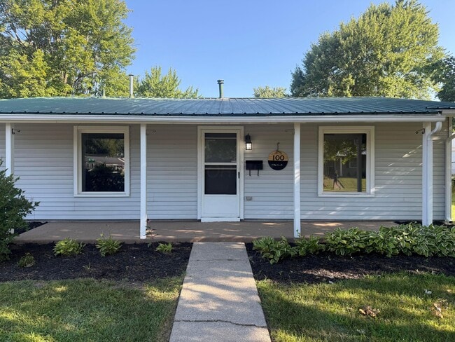Building Photo - 100 Valley View Dr