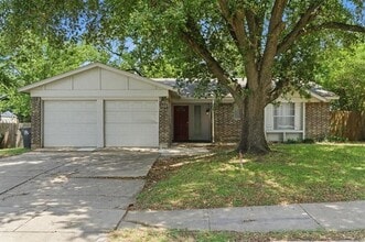 Building Photo - 5315 Iris Ln