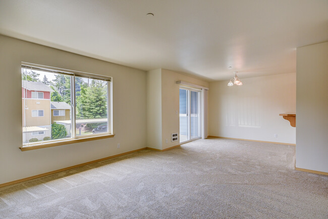 Building Photo - Two Bedroom Condo in Summerwind