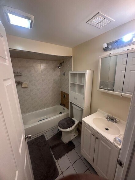 Building Photo - 408-410 South 19th Street, 1