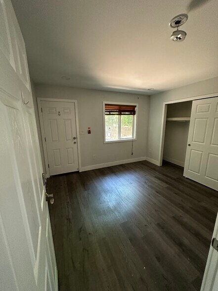 Building Photo - 3809 Baring St