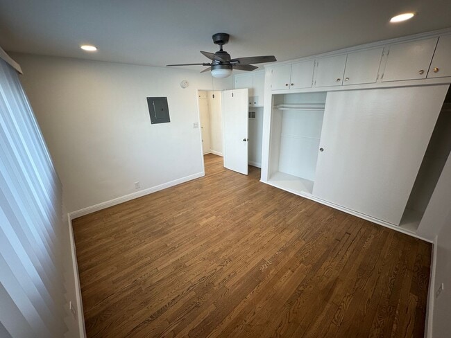 Building Photo - Spacious 1 Bedroom | 1 Bath – Long Beach