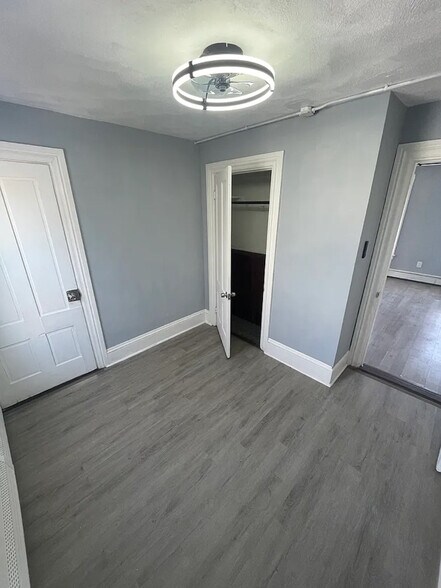 Building Photo - 8 Bagley St