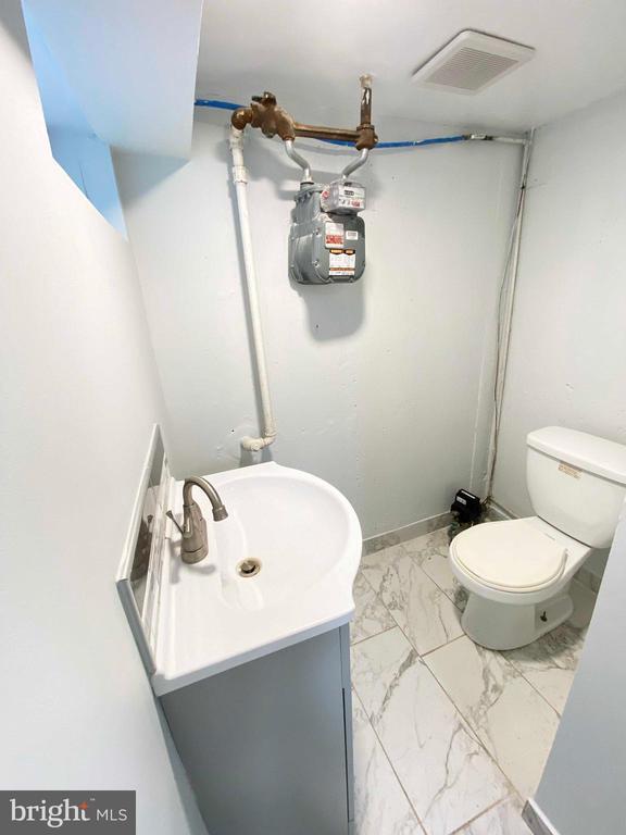 Building Photo - 6330 Leonard St