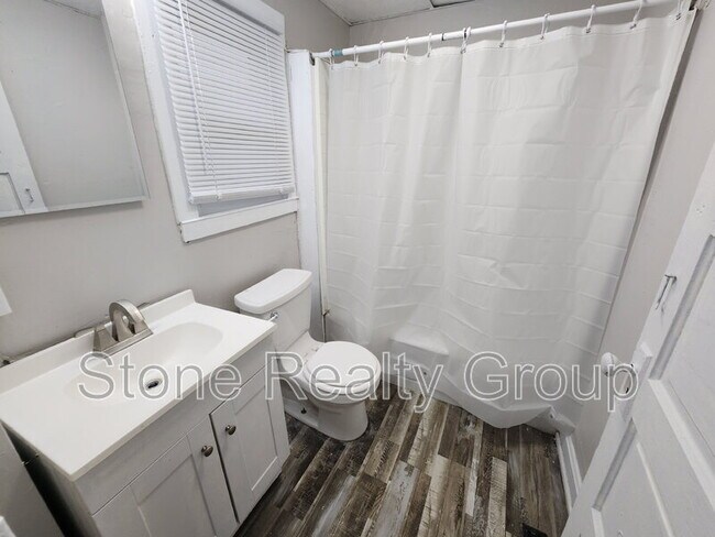 Building Photo - 1207 N 15th St