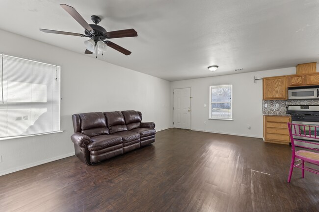 Building Photo - 3723 W 53rd Pl