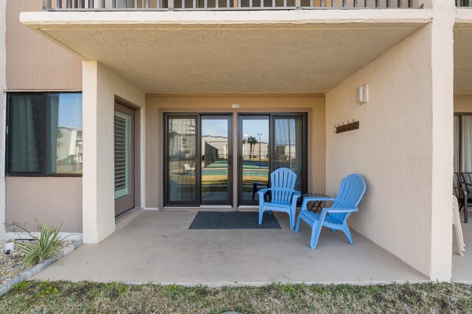 Building Photo - 8727 Thomas Dr