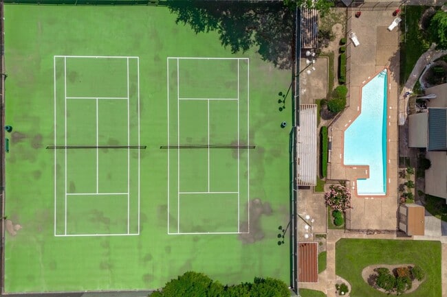 Building Photo - 8419 Hearth Dr