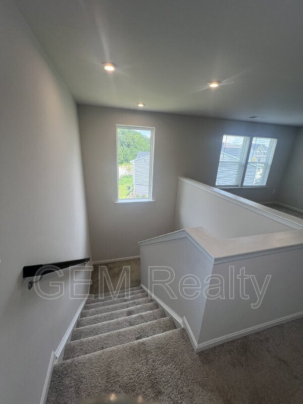 Building Photo - 6259 Bobcat Ln