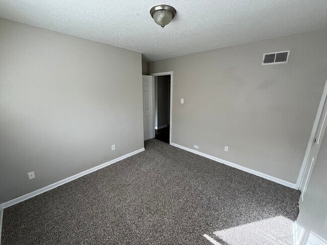 Building Photo - 3449 S Perkins Rd