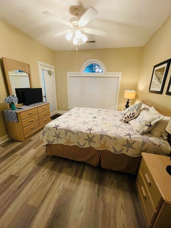 Building Photo - 702 Riverwalk Dr