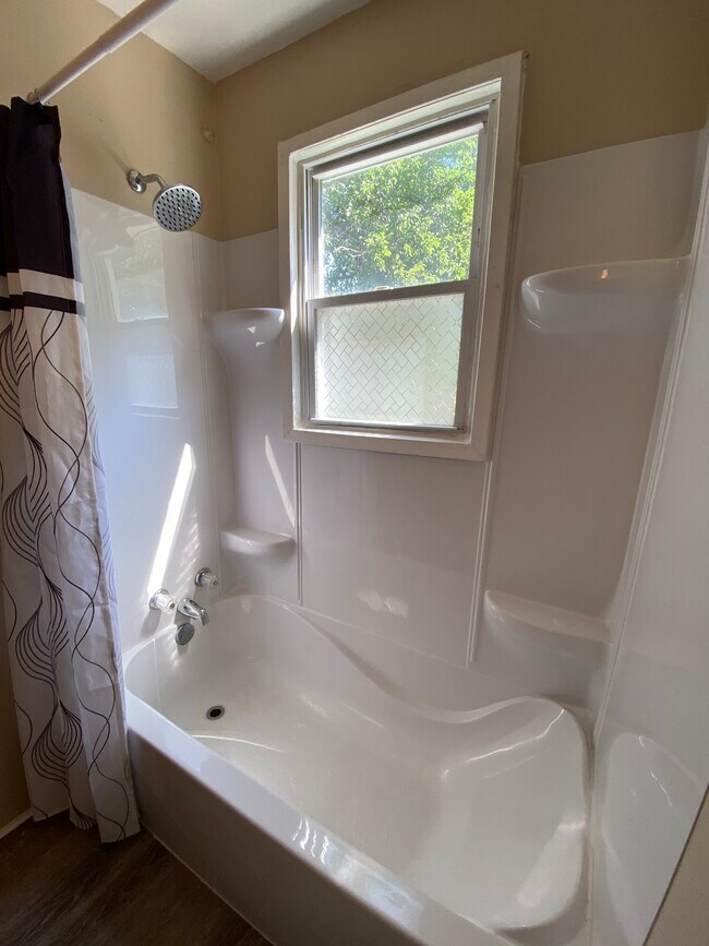 Building Photo - 1413 63rd St