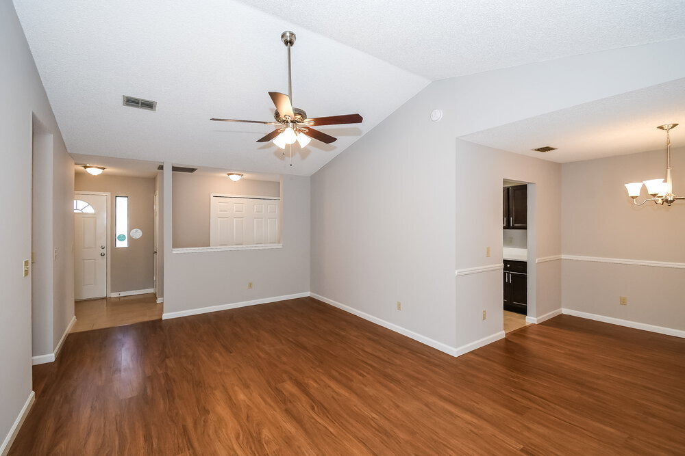 Building Photo - 3860 English Colony Dr S