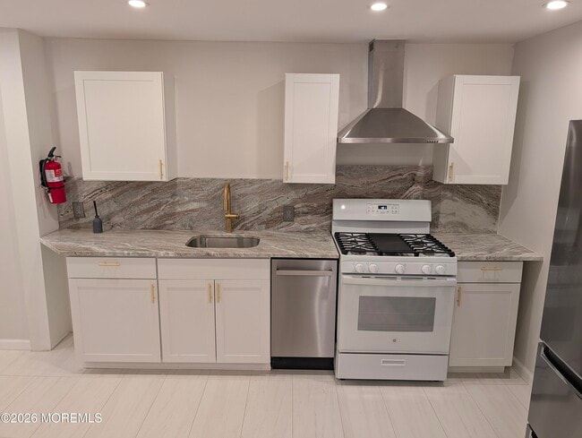 Building Photo - 106 Wallace St