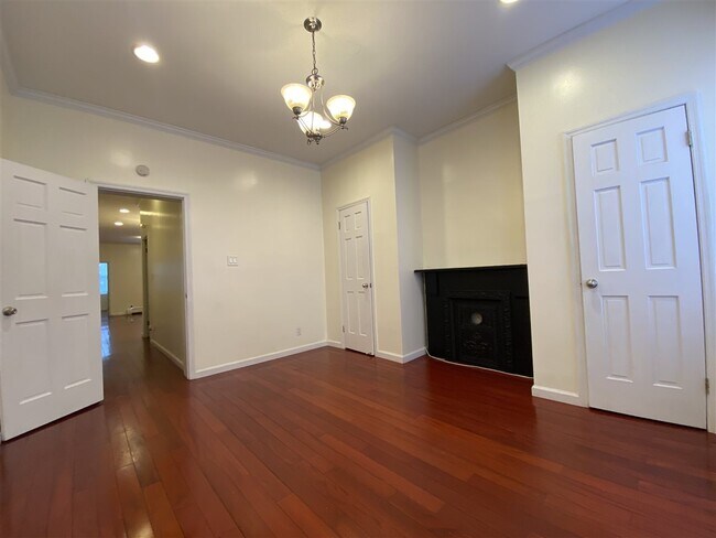 Building Photo - 519 Palisade Ave