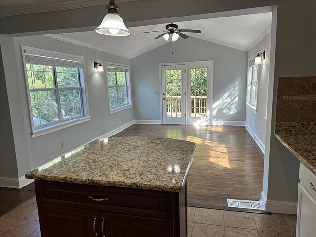 Building Photo - 1156 St Louis Pl NE