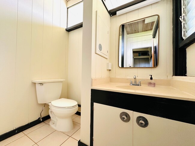 Building Photo - 4 Bedroom, 3 Bathroom House