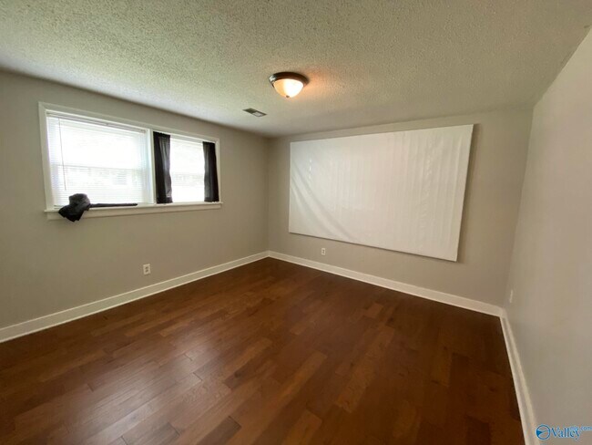 Building Photo - 12122 Chicamauga Trail SE