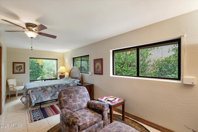 Building Photo - 25409 N Quail Haven Dr