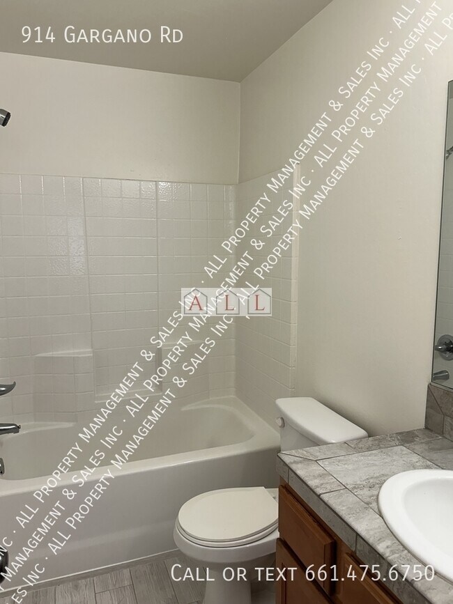 Building Photo - 914 Gargano Rd