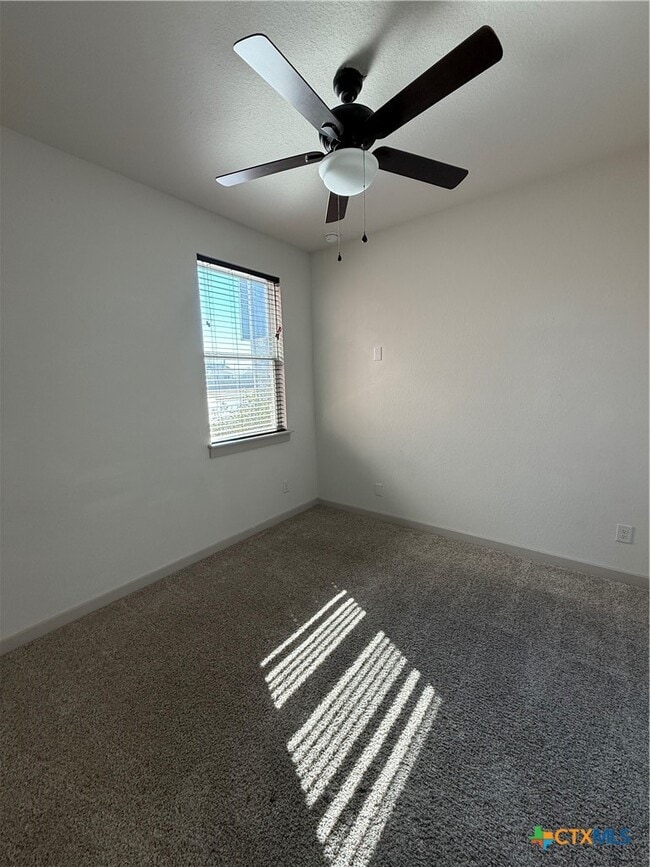 Building Photo - 120 New Hampton Wy