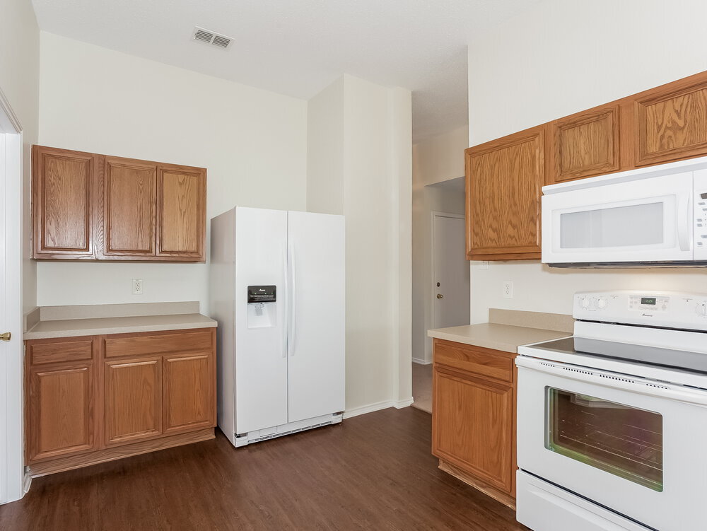 Building Photo - 11008 Briaroaks Dr