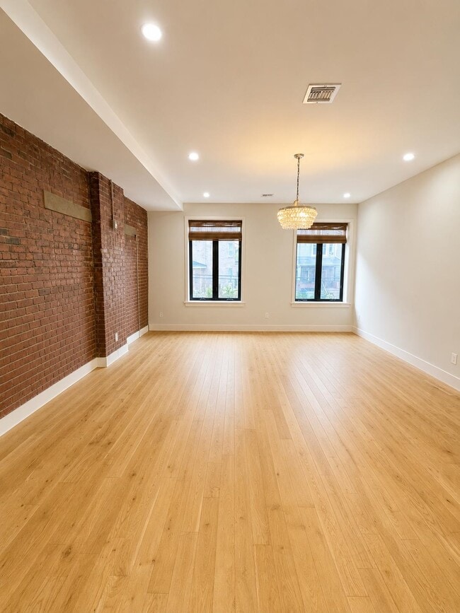 Building Photo - 164 Harrison Ave