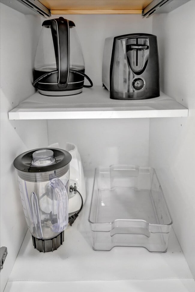 Building Photo - 4213 E Yukon St