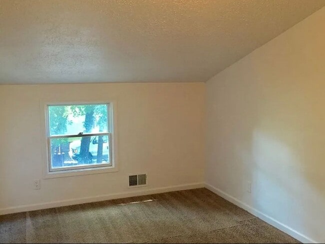 Building Photo - 108 N Hamilton St