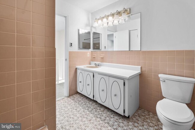 Building Photo - 3964 Bainbridge Ct