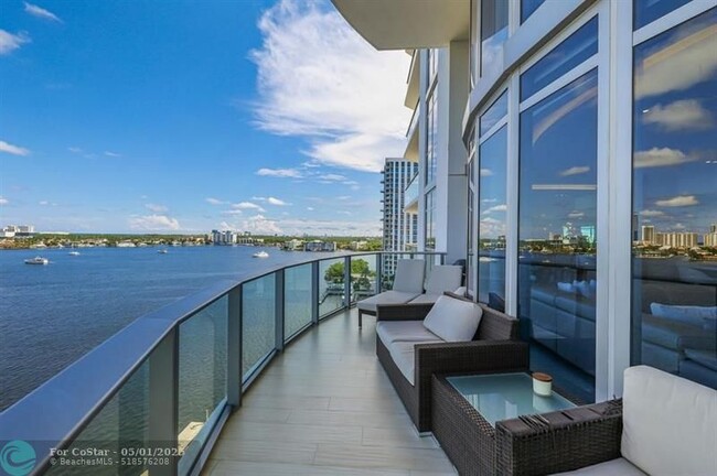 Building Photo - 17301 Biscayne Blvd