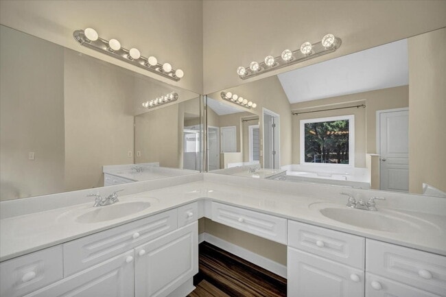 Building Photo - Move into this home and share in its appreciation with Acre.  See more at www dot acrehomes dot com