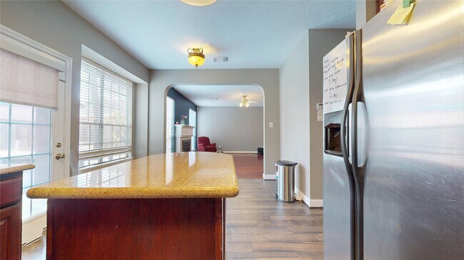 Building Photo - 9222 Symphonic Ln