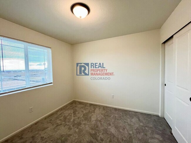 Building Photo - 20765 E 57th Dr